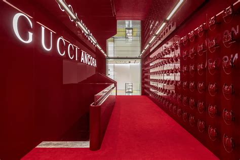 negozio gucci montenapoleone|Gucci milan opening.